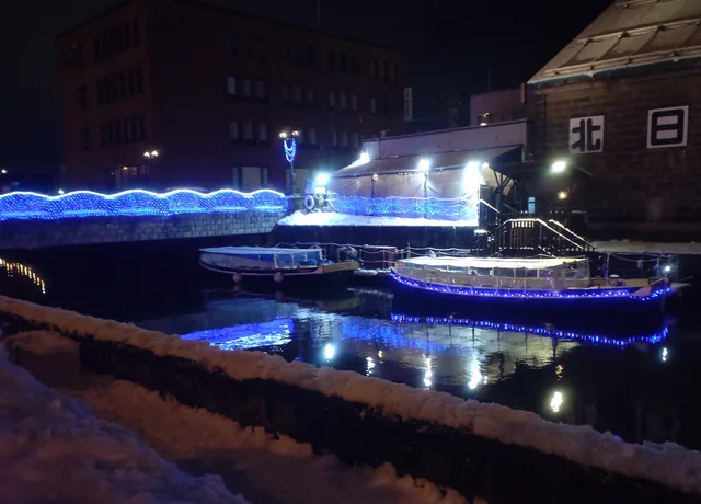 คลอง Otaru ในฤดูหนาว ซึ่งสามารถเที่ยวแบบไปเช้าเย็นกลับจาก Sapporo ได้โดยไม่ต้องย้ายโรงแรม