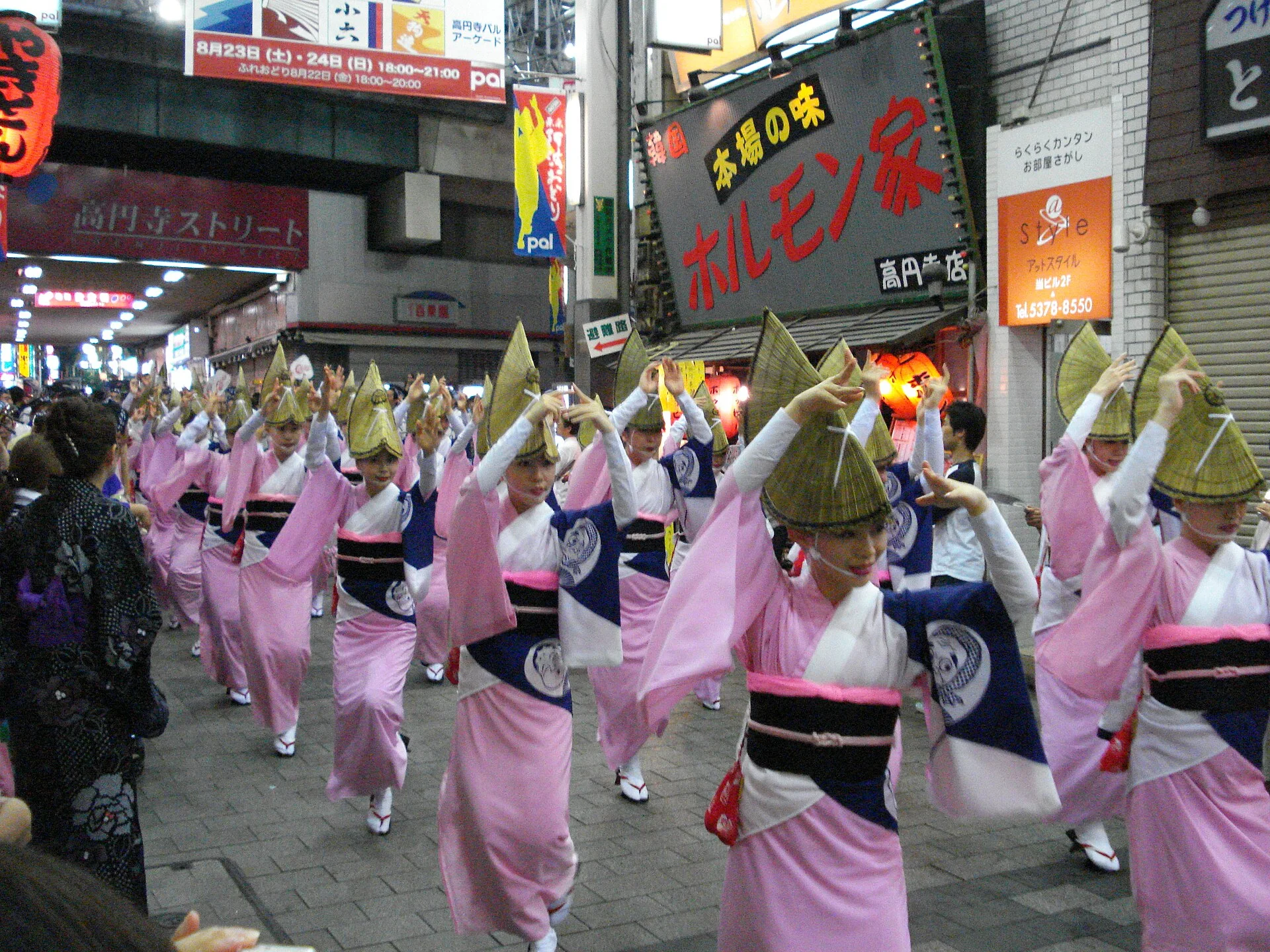 แผนการควบคุมการจราจรรอบ Tokyo Koenji Awa Odori ใช้ประกอบการวางทางเข้าและทางออก