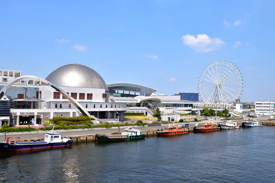Port of Nagoya Public Aquarium 2026 exterior | daytime admission, summer night ticket and port itinerary