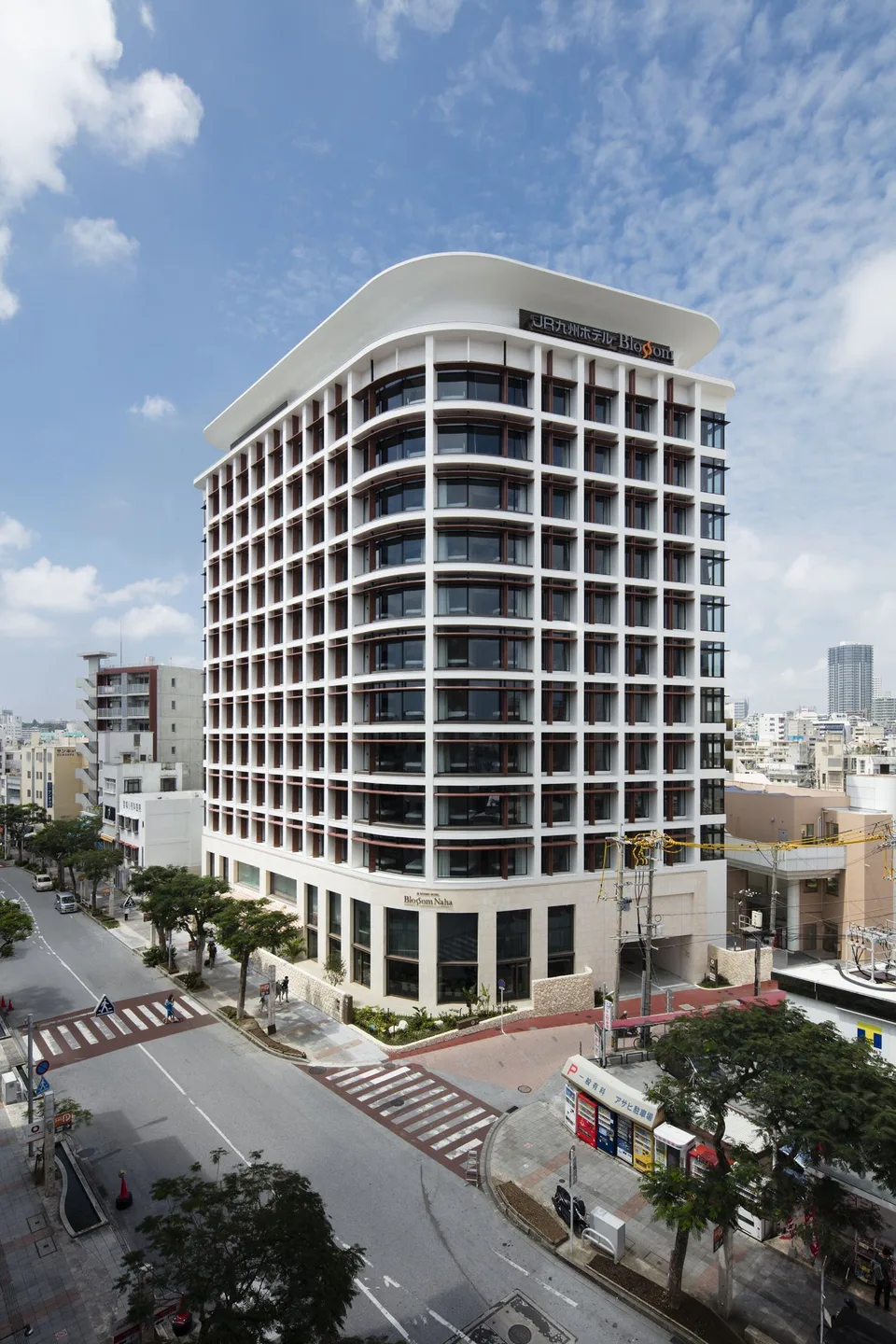 JR Kyushu Hotel Blossom Naha คุ้มไหม?|พัก 2–3 คืนใกล้ Kokusai-dori หรือเลือกโรงแรมติดสถานี
