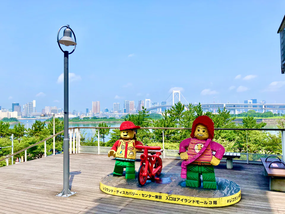 ภาพจำลองของ Tokyo Daiba LEGOLAND Discovery Center; กลุ่มเป้าหมายหลักอย่างเป็นทางการคือเด็กอายุ 3–10 ปี