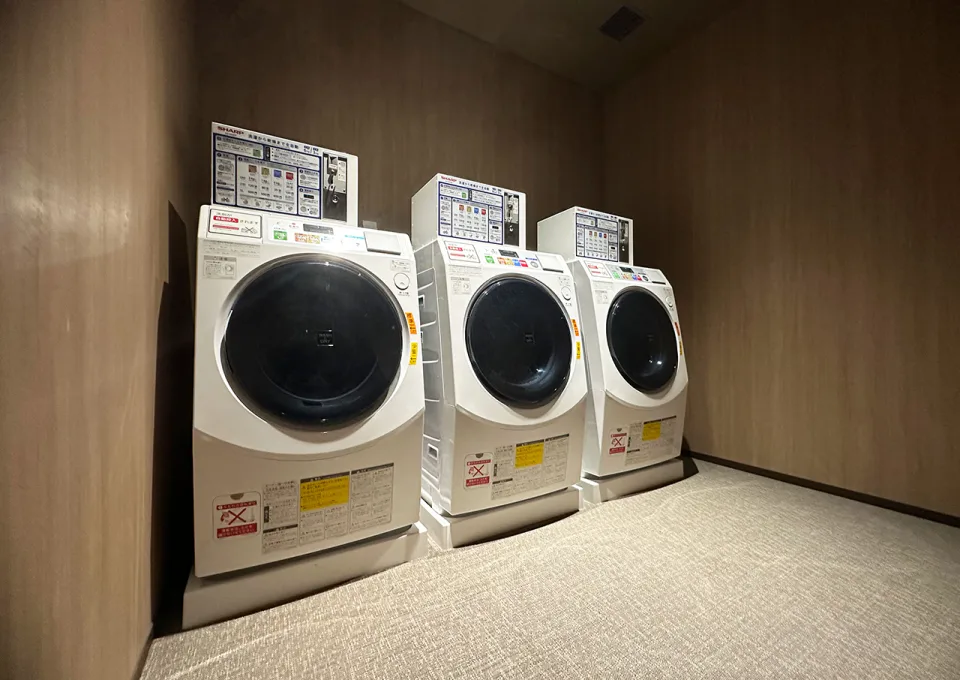 Solaria vs SAPPORO HOTEL by GRANBELL｜เดิน 5 หรือ 7 นาที แลกกับ natural onsen คุ้มไหม?