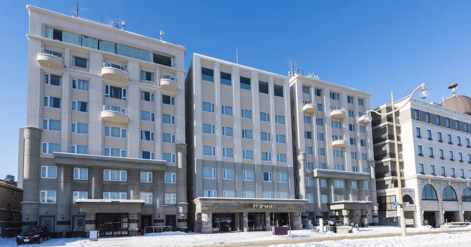 Hotel Sonia Otaru ริมคลองสำหรับเปรียบเทียบกับโรงแรมหน้า JR Otaru Station