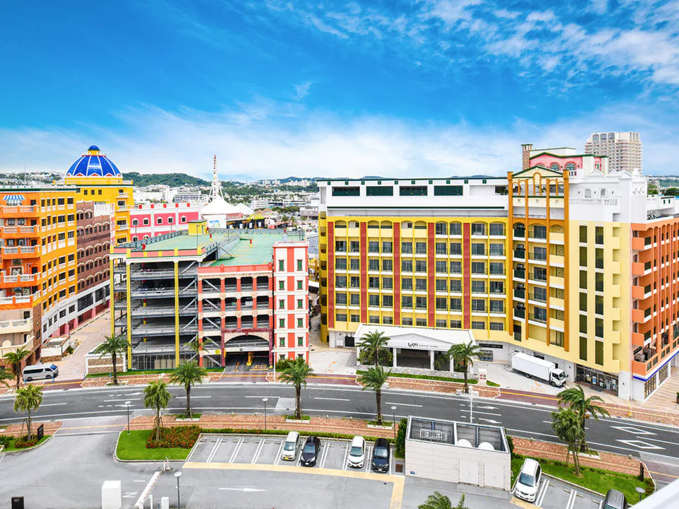 ภาพภายนอกของโรงแรม Lequ Okinawa Chatan Spa &amp; Resort